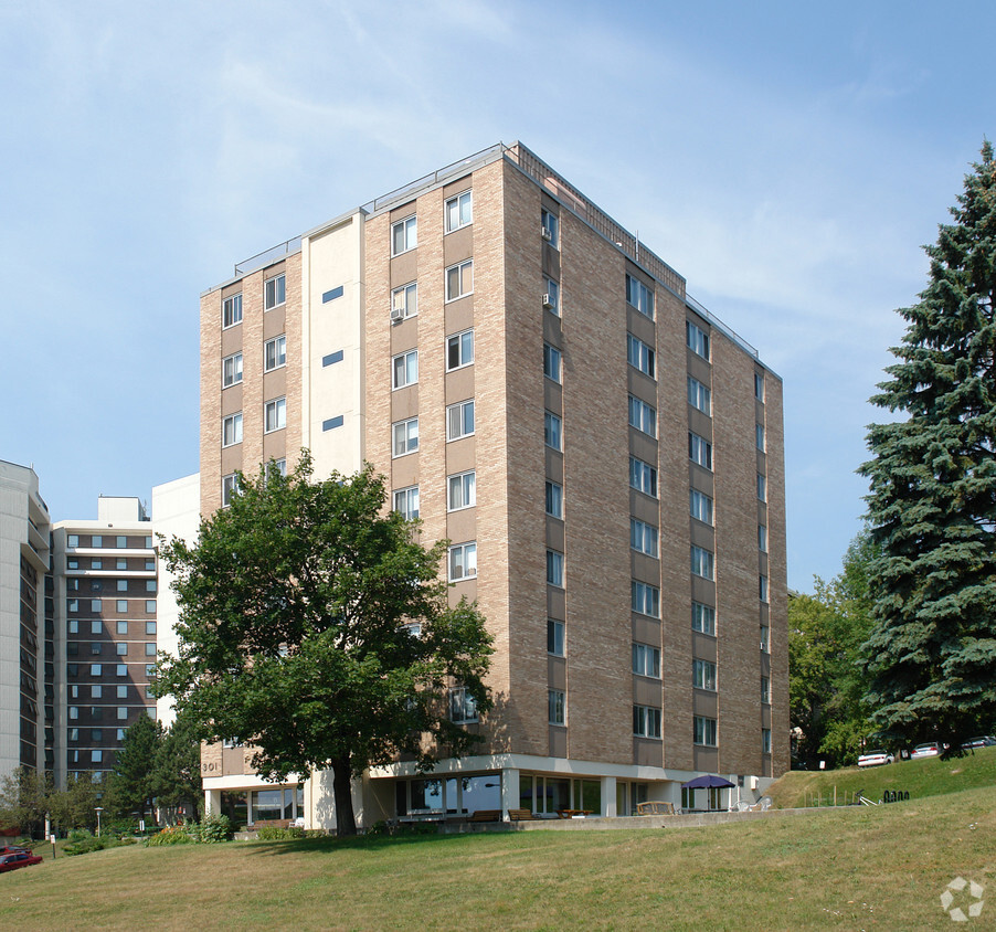 Building Photo - Grandview Manor