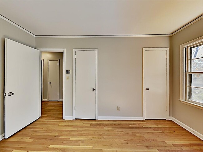Building Photo - 2696 Dodson Dr