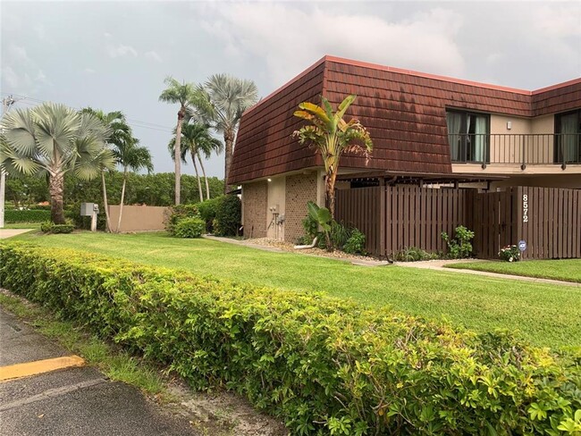 Building Photo - 8574 Boca Rio Dr