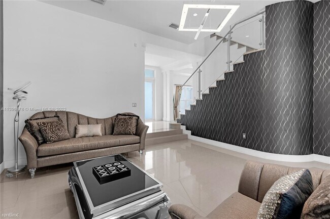Foto del edificio - 4 br, 4 bath House - 7260 SW 164th Ter