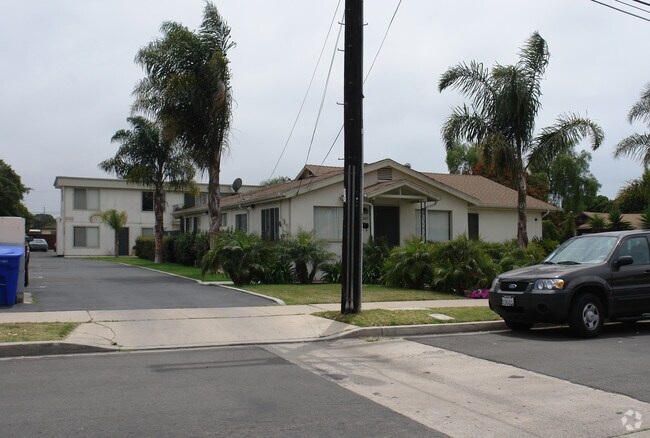 Foto del edificio - 1147-1149 Grove Ave