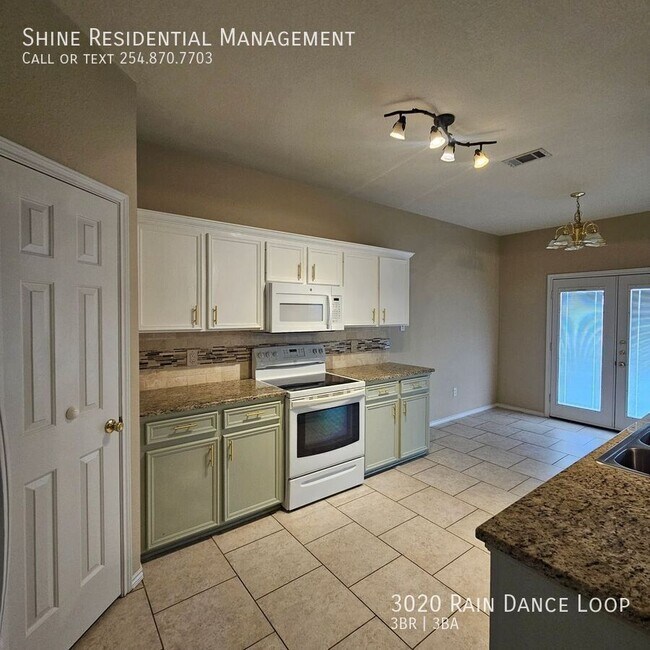 Foto del edificio - 3020 Rain Dance Loop