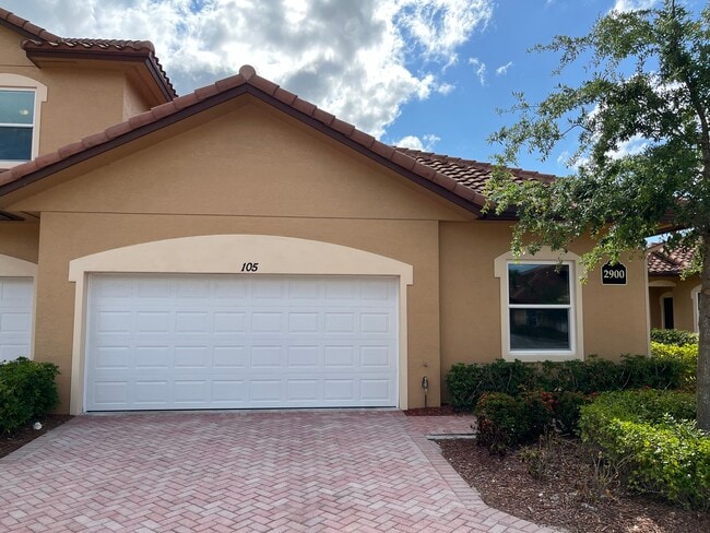 Building Photo - 2900 65th Dr