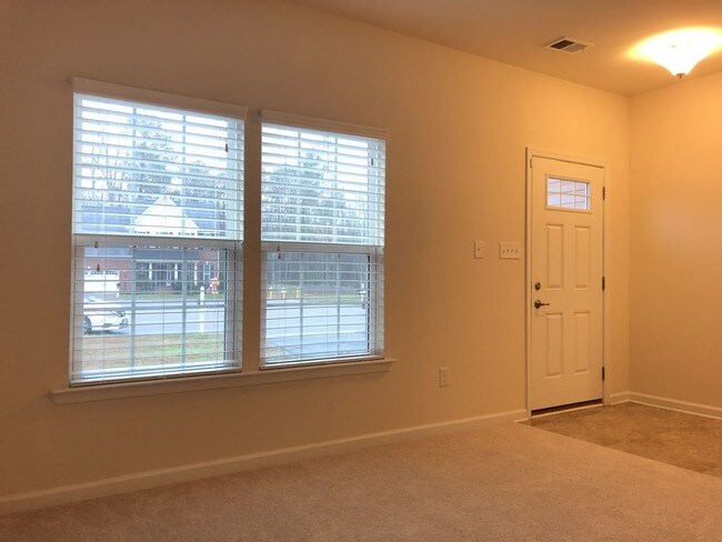 Building Photo - Beautiful 3 Bedroom Home in Chesterfield