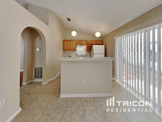 Foto del edificio - 13714 Gentle Woods Ave
