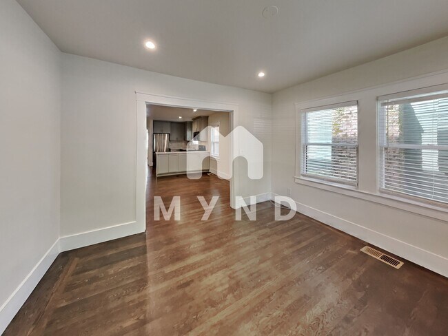 Foto del edificio - 2424 L St Unit 4