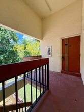 Building Photo - 8660 SW 149th Ave