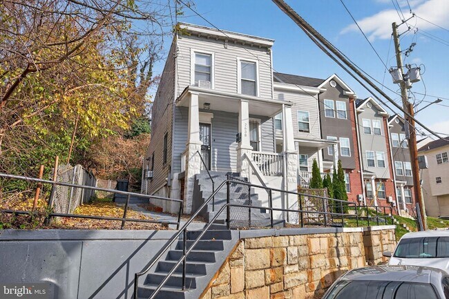 Photo - 2638 Stanton Rd SE House