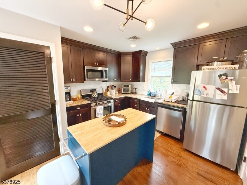 Primary Photo - 27 Phoenix Ave