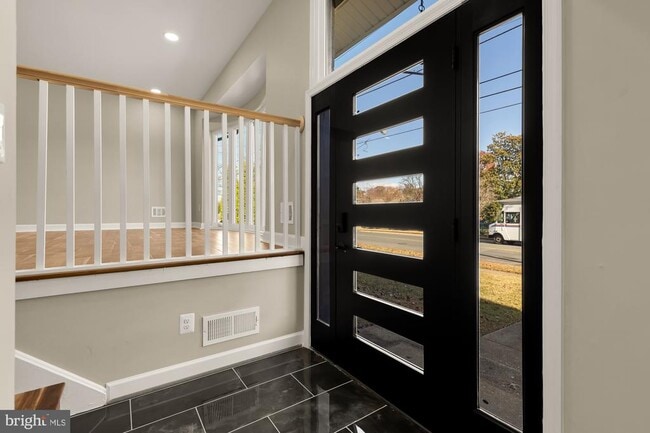 Building Photo - 8730 Ewing Dr