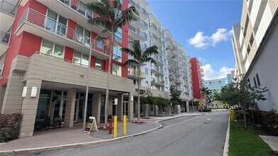 Building Photo - 7875 NW 107th Ave