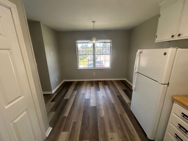 Foto del edificio - 925-6 Glenn Street, West Columbia, SC 29169