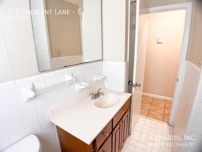 Foto del edificio - 335 Crescent Ln