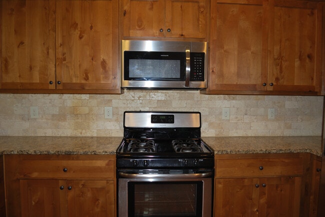 Building Photo - 9706 NE 75th Way
