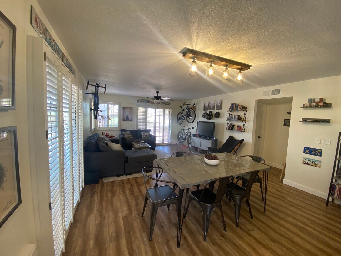 Foto principal - 4225 E Sandia St