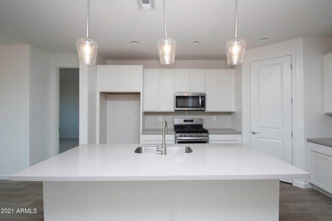 Building Photo - 5536 W Western Star Blvd
