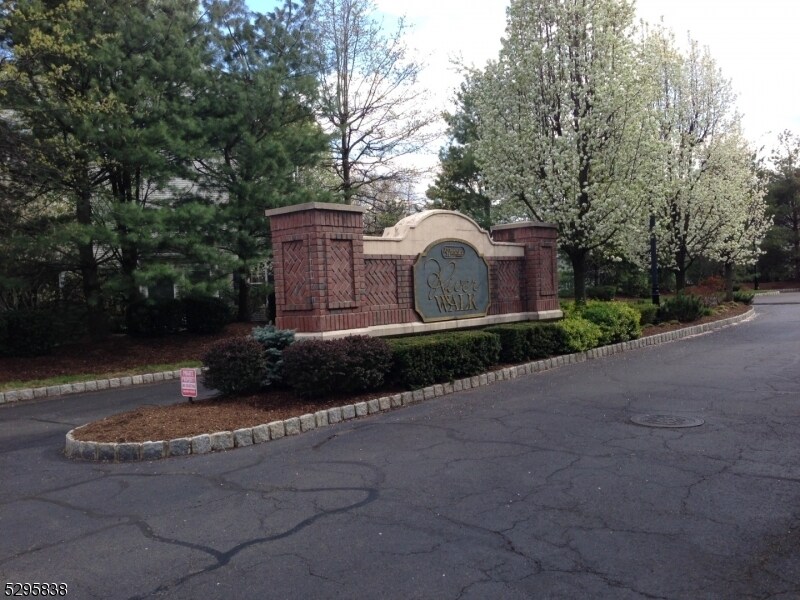 Foto principal - 146 Riverwalk Way