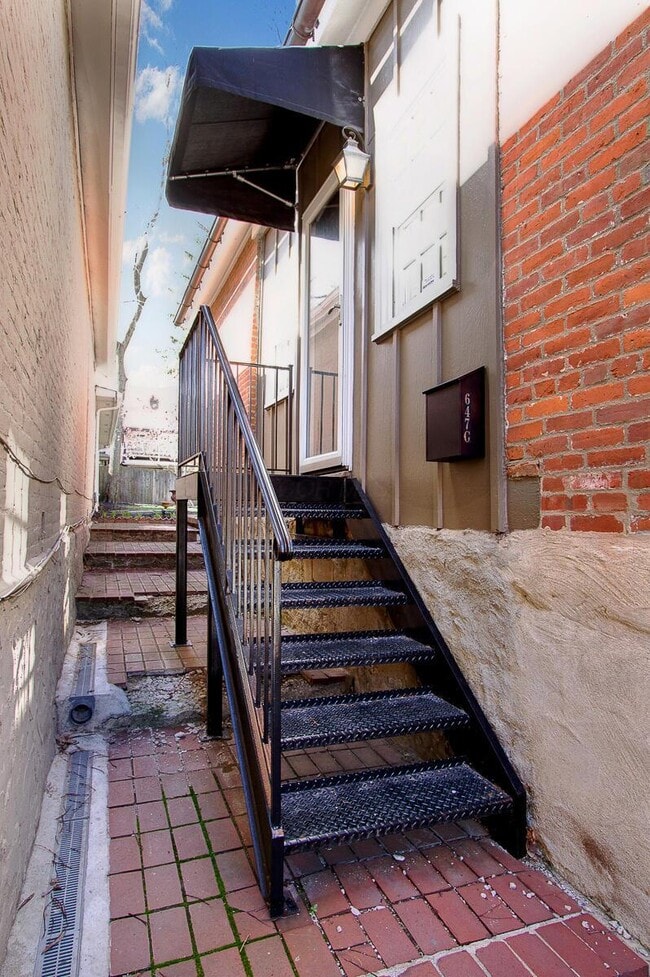 Building Photo - 647 S 3rd St