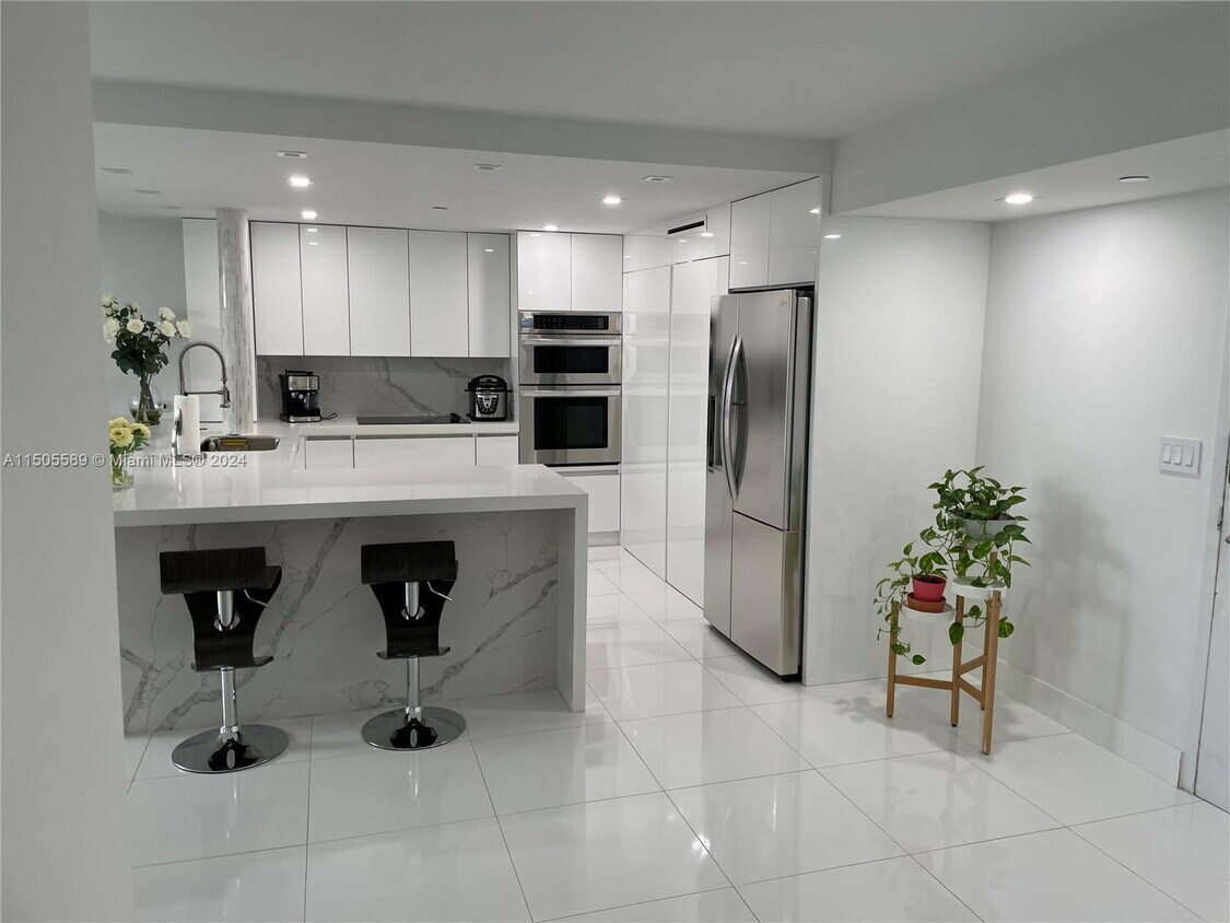 Photo - 911 East Ponce De Leon Boulevard, Coral Gables, FL 33134 - 2 BR 2 BA Condo