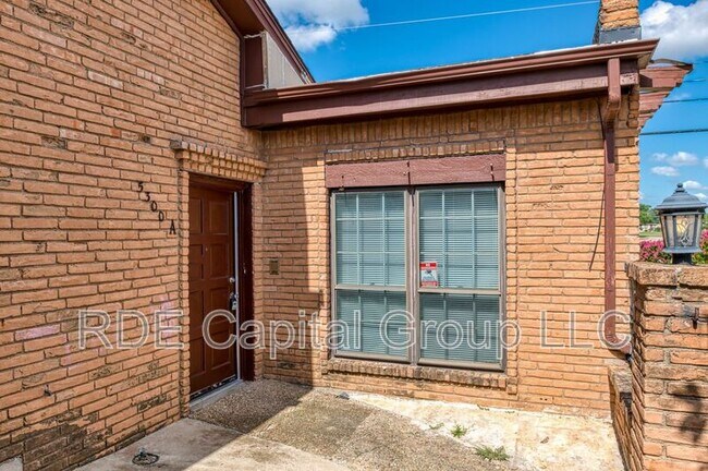 Foto del edificio - 5300 Wonder Dr
