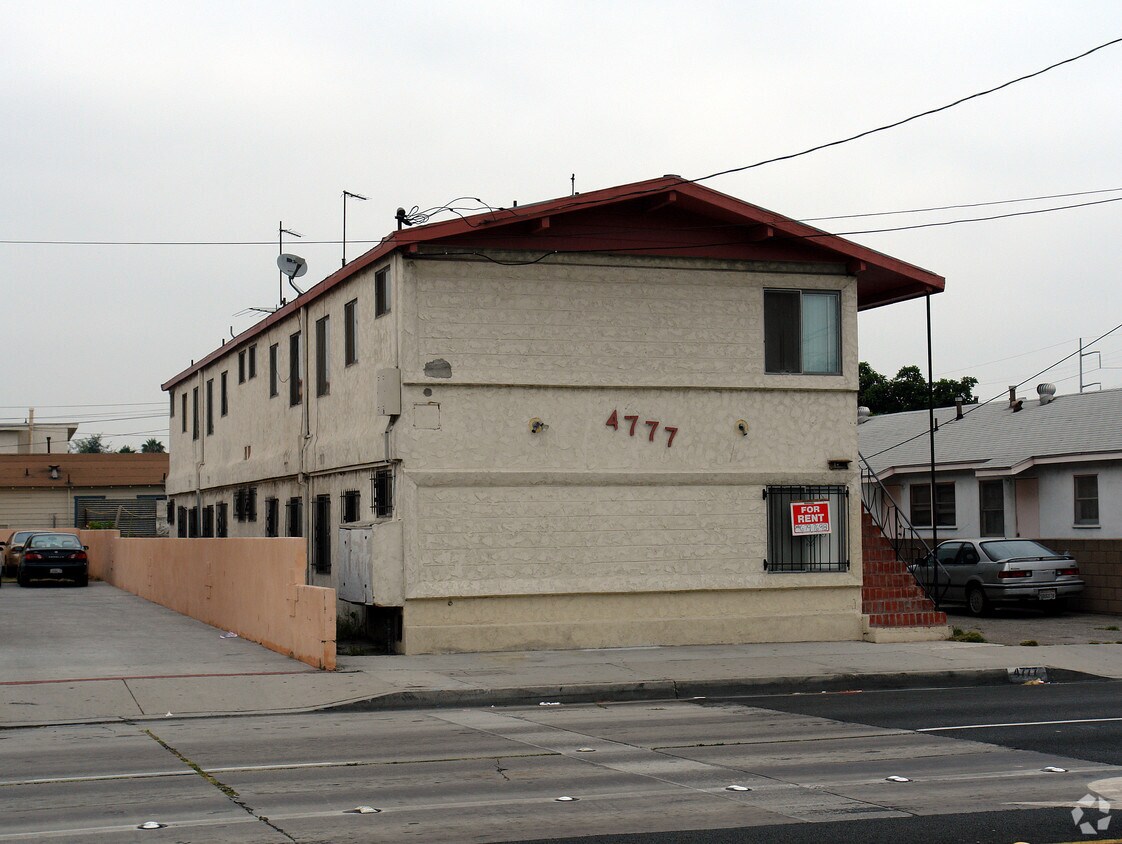 Foto del edificio - 4777 W 120th St