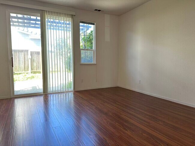 Building Photo - 119 Orr Rd