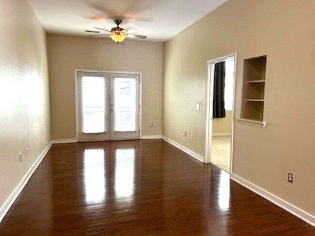 Hardwood Flooring - 2020 5th Ave S