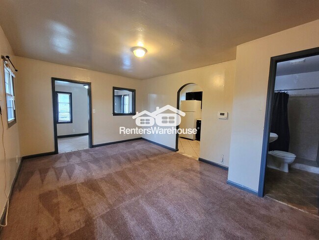 Foto del edificio - 1056 Regent St SW