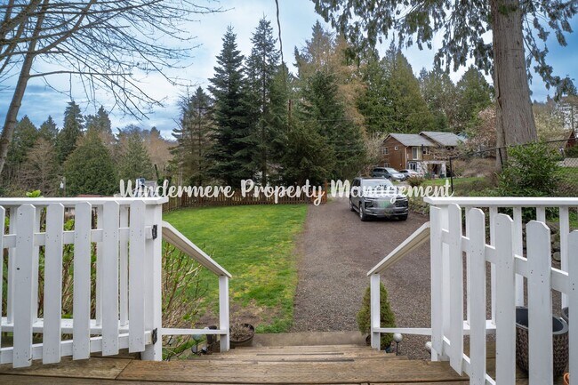 Foto del edificio - Sunny, Bright 2 bedroom in Poulsbo, Community Beach/Playground