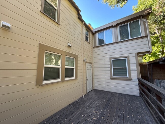 Building Photo - RC- 3894-3896 Ruby St., Oakland, CA, 94609