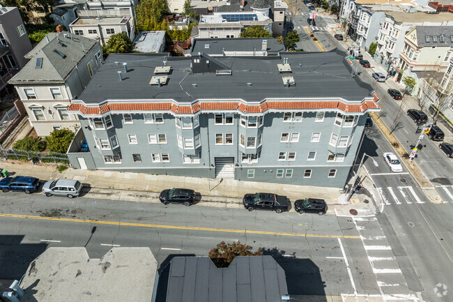 Context - Acacia Apartment