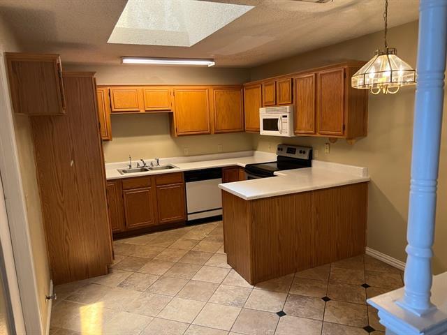 Foto del edificio - 6412 Brookcrest Dr