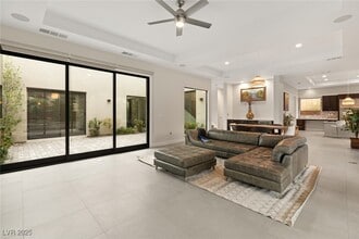 Building Photo - 74 Pristine Glen St