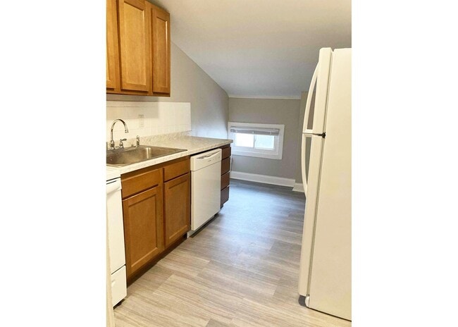 Building Photo - 3300 Jefferson Ave