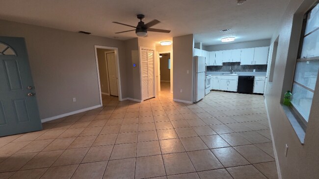 Foto del edificio - 607 45th St E