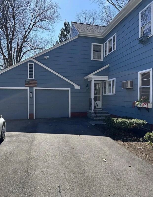 Foto del edificio - 552 Chandler St