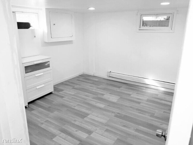Foto del edificio - 2 br, 1 bath Apartment - 529 colfax road