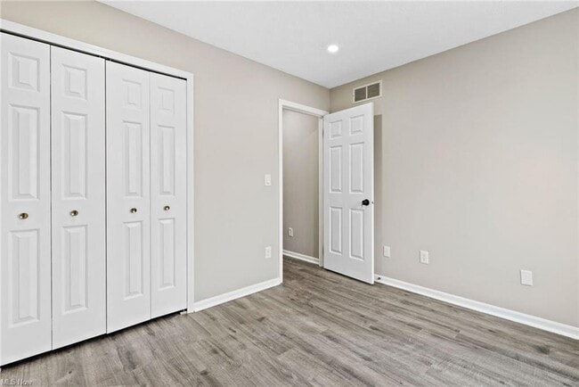 Building Photo - 22300 River Walk Ln