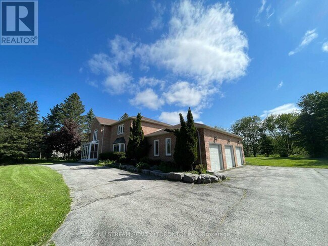 Photo du bâtiment - 4 Willow Creek Dr
