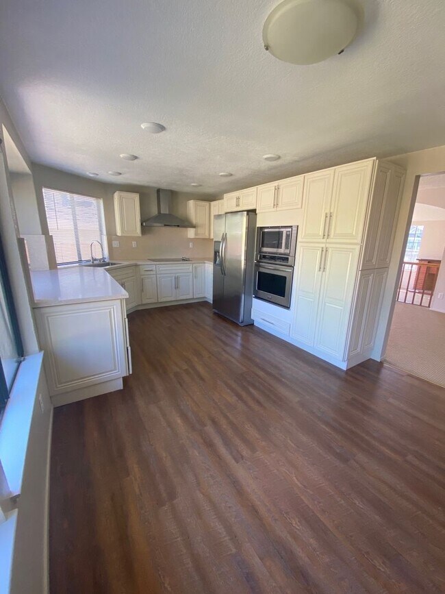 Foto del edificio - Large 4 Bedroom / 2.5 Bath House in Foster...