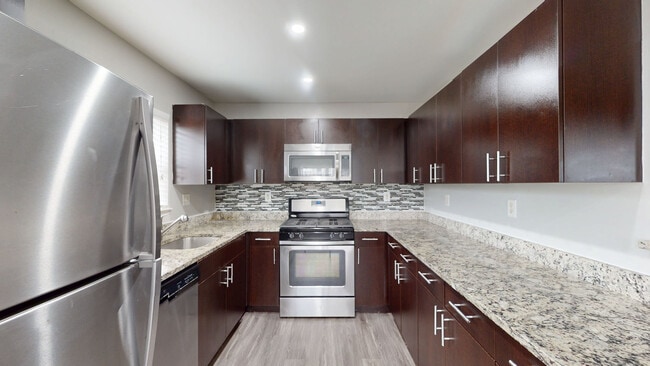 Interior Photo - 14 North