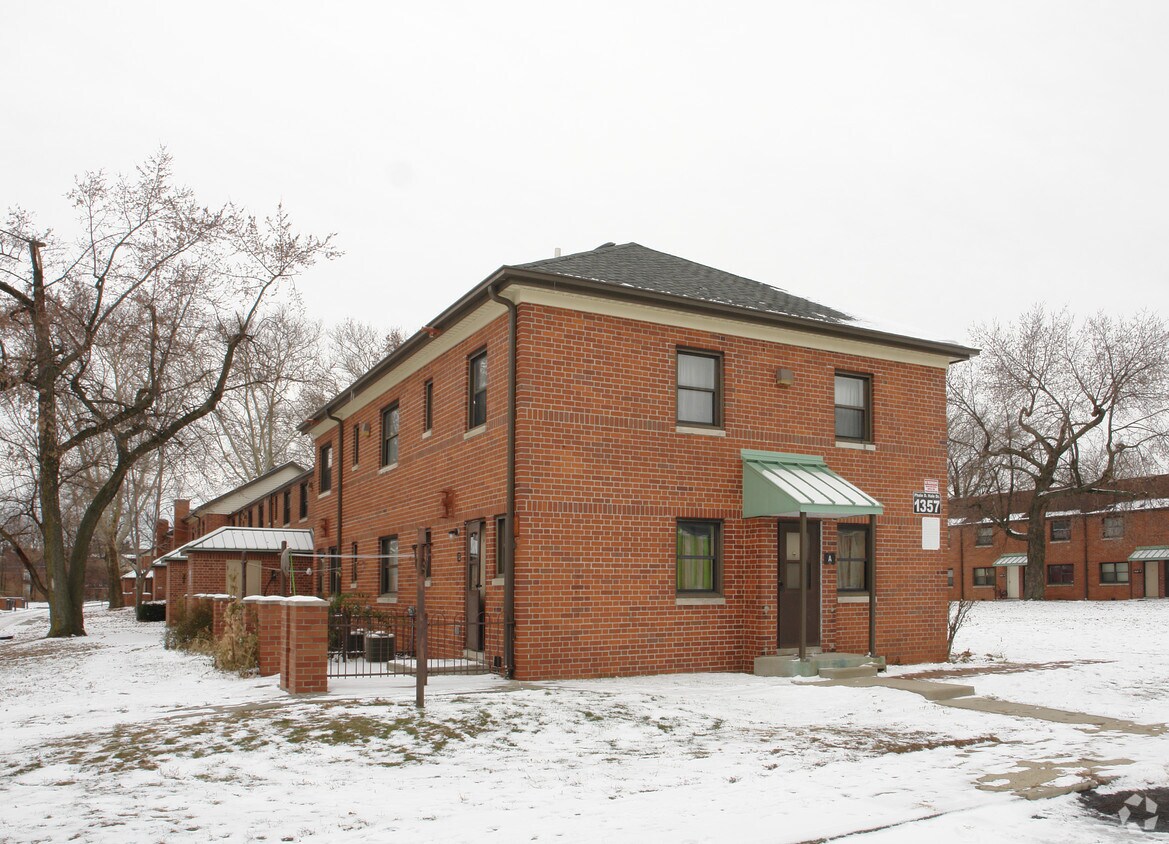 Building Photo - 1357 Phale D. Hale Dr