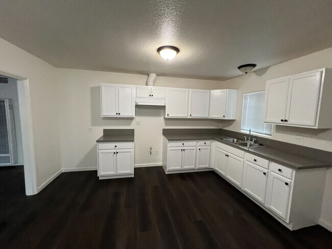 Foto del edificio - 235 E 47th St