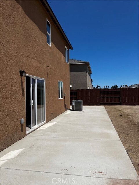 Building Photo - 2015 Conadria Ave