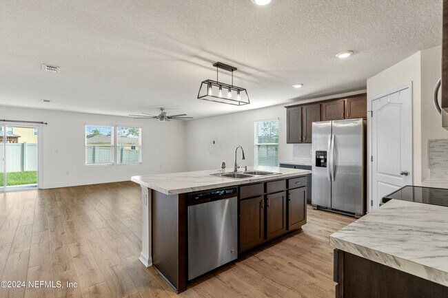 Building Photo - 9101 Mendocino Ct