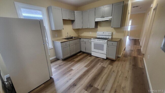 Foto del edificio - 19 Hoffman Ave