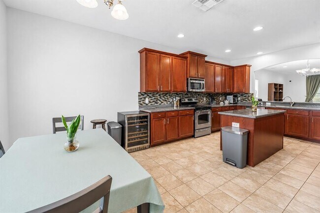 Foto del edificio - 7717 Tangle Brook Blvd