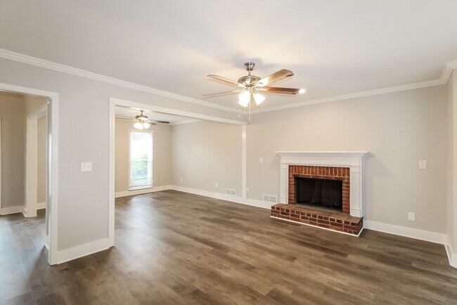 Foto del edificio - 2570 Broadmoor Ct