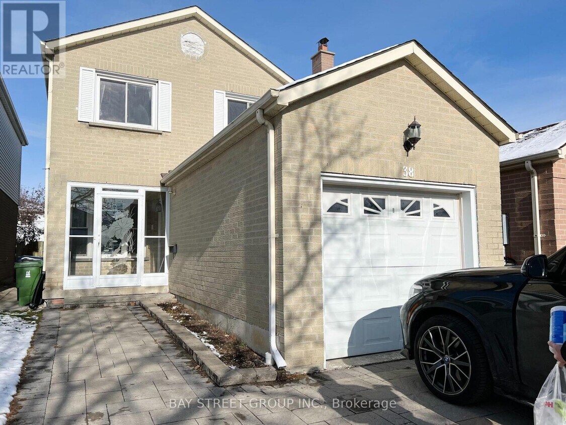 Photo principale - 38 Enchanted Hills Crescent
