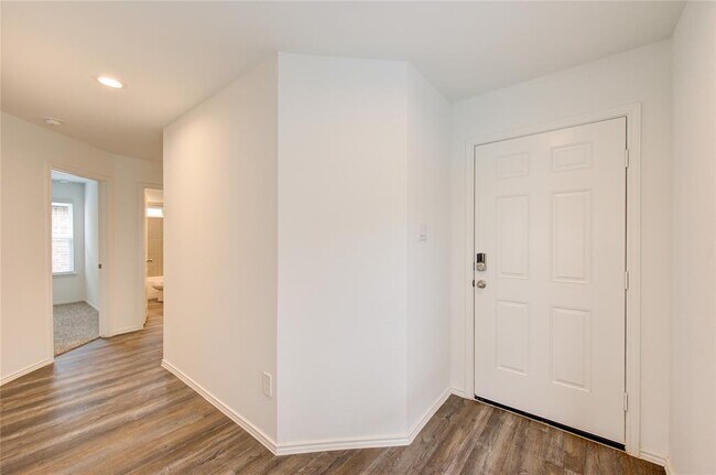Building Photo - 24434 Elmwood Falls Dr
